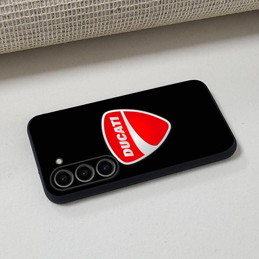 Elegante custodia per telefono - Samsung Galaxy S24 recensione e prezzo